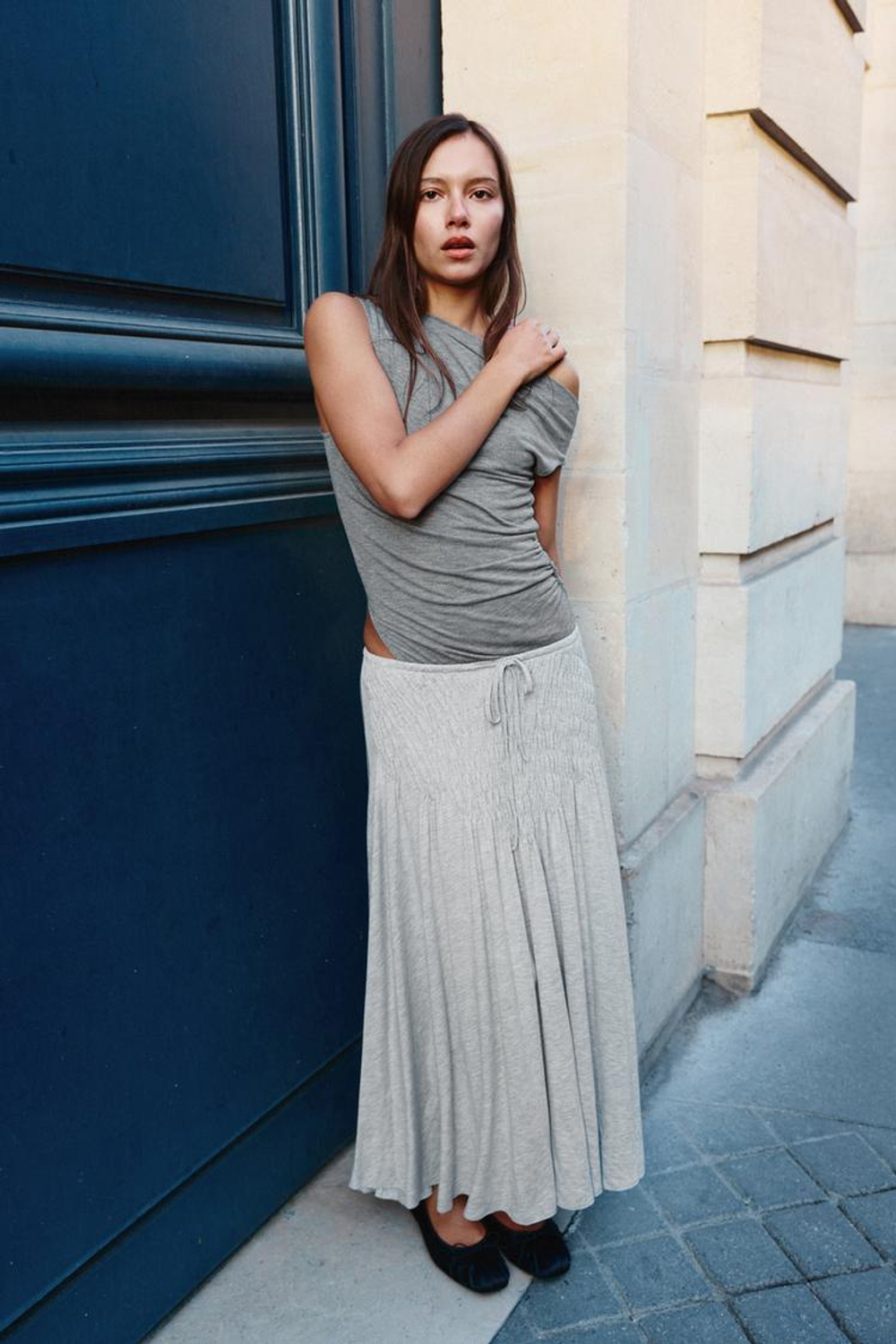 ZARA ТОП АСИММЕТРИЧНОГО КРОЯ СО СБОРКАМИ, СЕРЫЙ МЕЛАНЖ