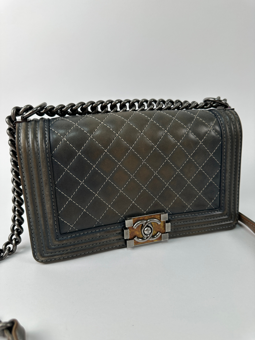 Сумка Chanel Old Medium Aged