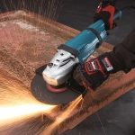 Угловая шлифовальная машина Makita GA7040S01