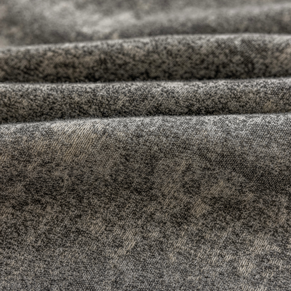 Шерстяная портьерная ткань «Graphite Tweed» — натуральная шерсть с мелким твидовым меланжем для штор от пола до потолка