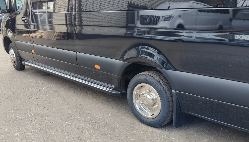 "Колпаки на колесные диски R16 для Mercedes-Benz Sprinter" из нержавеющей стали (комплект 4 шт.)