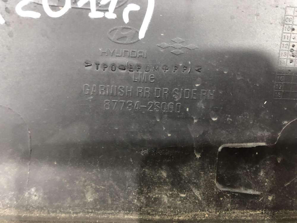 Накладка двери задней правой Hyundai ix35 (LM) 10-15 Б/У Оригинал 877342S000