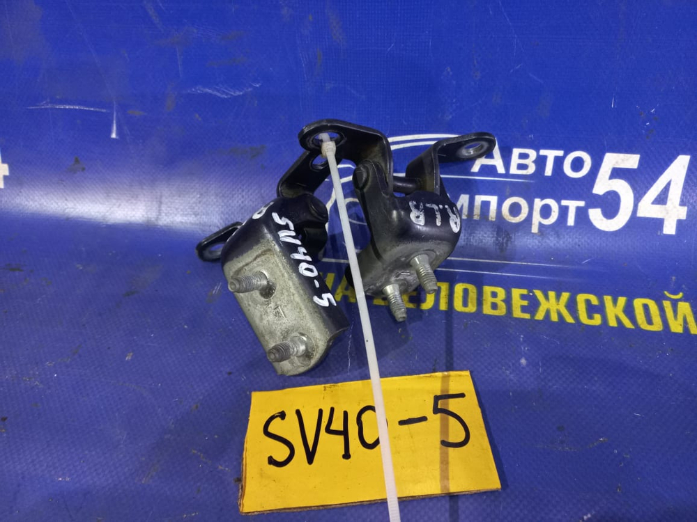 Петля двери задней левой TOYOTA CAMRY 1996