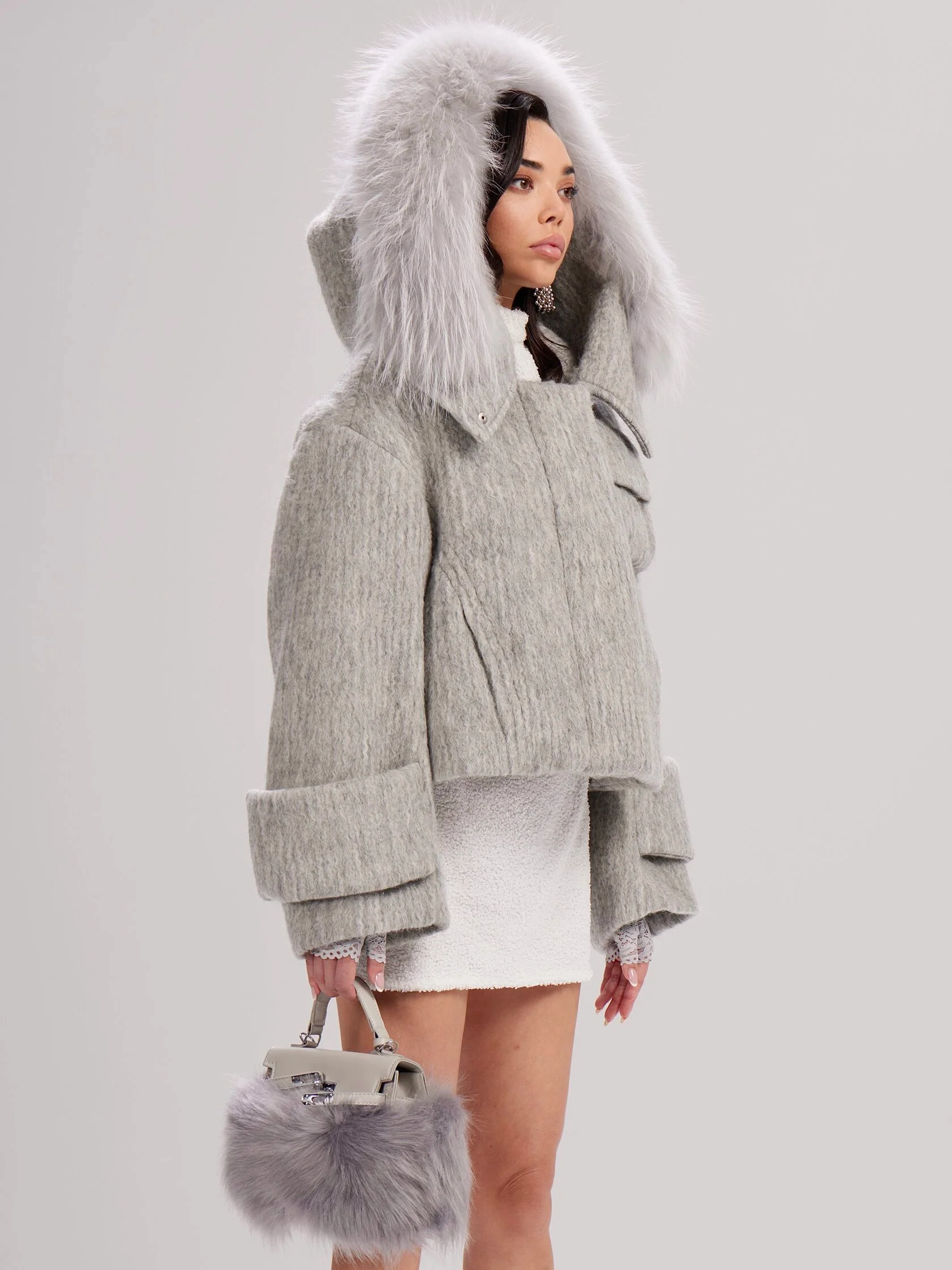 Oversize пуховик с шерстяной фактурой