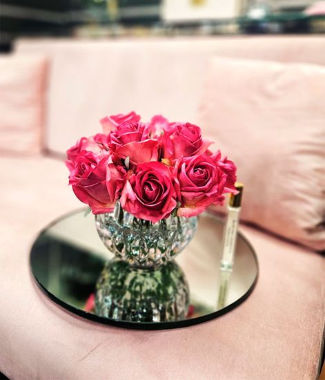 Букет из бутонов пурпурно-розовых роз Charente Magenta Rose Buds, Cote Noire