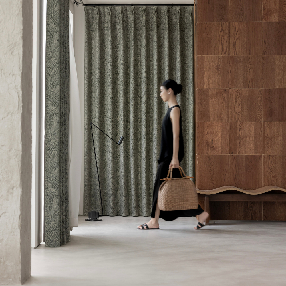Шерстяная портьерная ткань «Olive Tweed» — натуральная шерсть с мелким твидовым переплетением для штор от пола до потолка