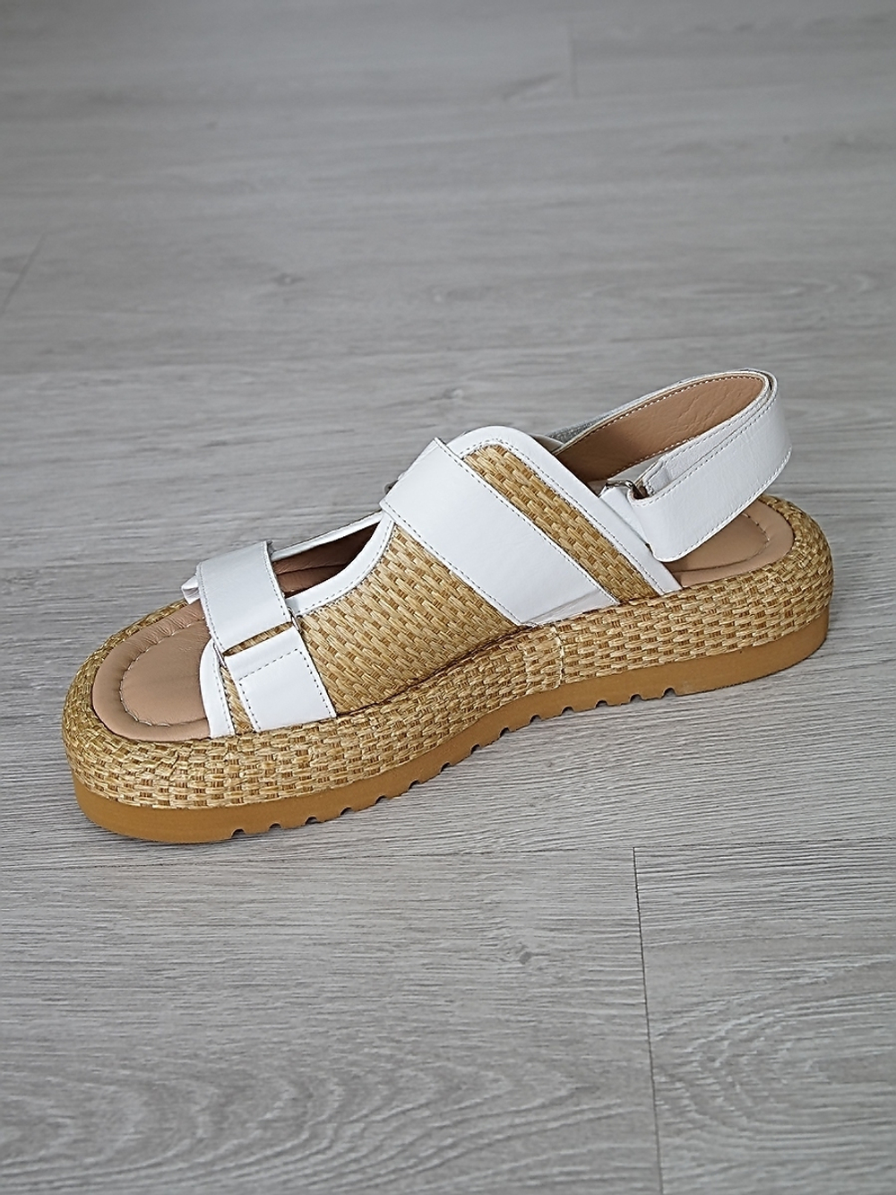 Босоножки женские LIANREZA 0680\010-02