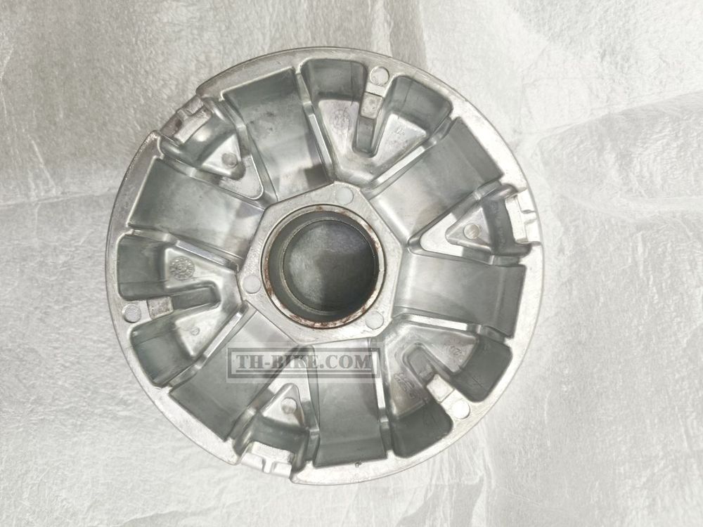 21120-03H20. FACE,MOVABLE DRIVE. SUZUKI