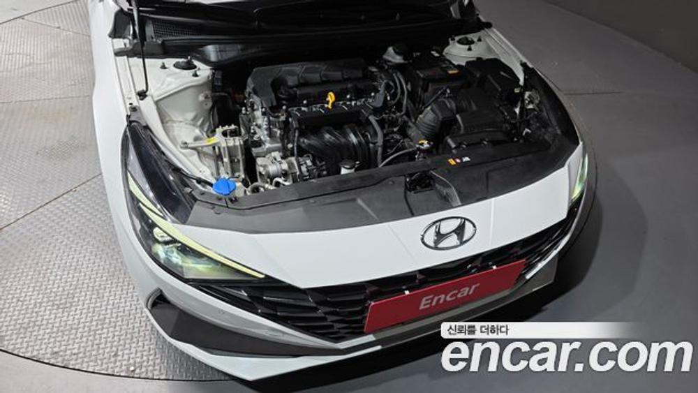 Hyundai AVANTE 1.6 — 2023