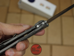 Нож Chris Reeve Umnumzaan Standard - рукоять титан CR/UMNUS