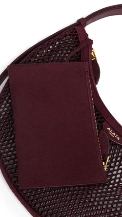 ALAÏA СУМКА ONE PIECE DEMI LUNE ИЗ ЗАМШИ В СЕТОЧКУ, КОРИЧНЕВЫЙ