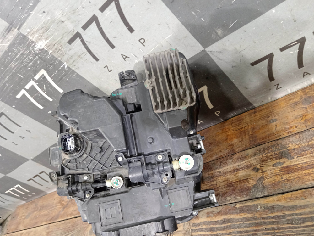 Фара правая LED Tank 500 21-нв Б/У Оригинал 4121105XKV3AA