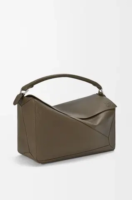 Loewe Большая сумка Puzzle мягкой зернистой телячьей кожи, зелено-коричневый