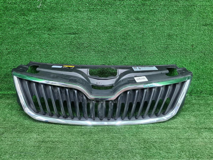 Решетка радиатора Skoda Rapid 1 (2012-2020)
