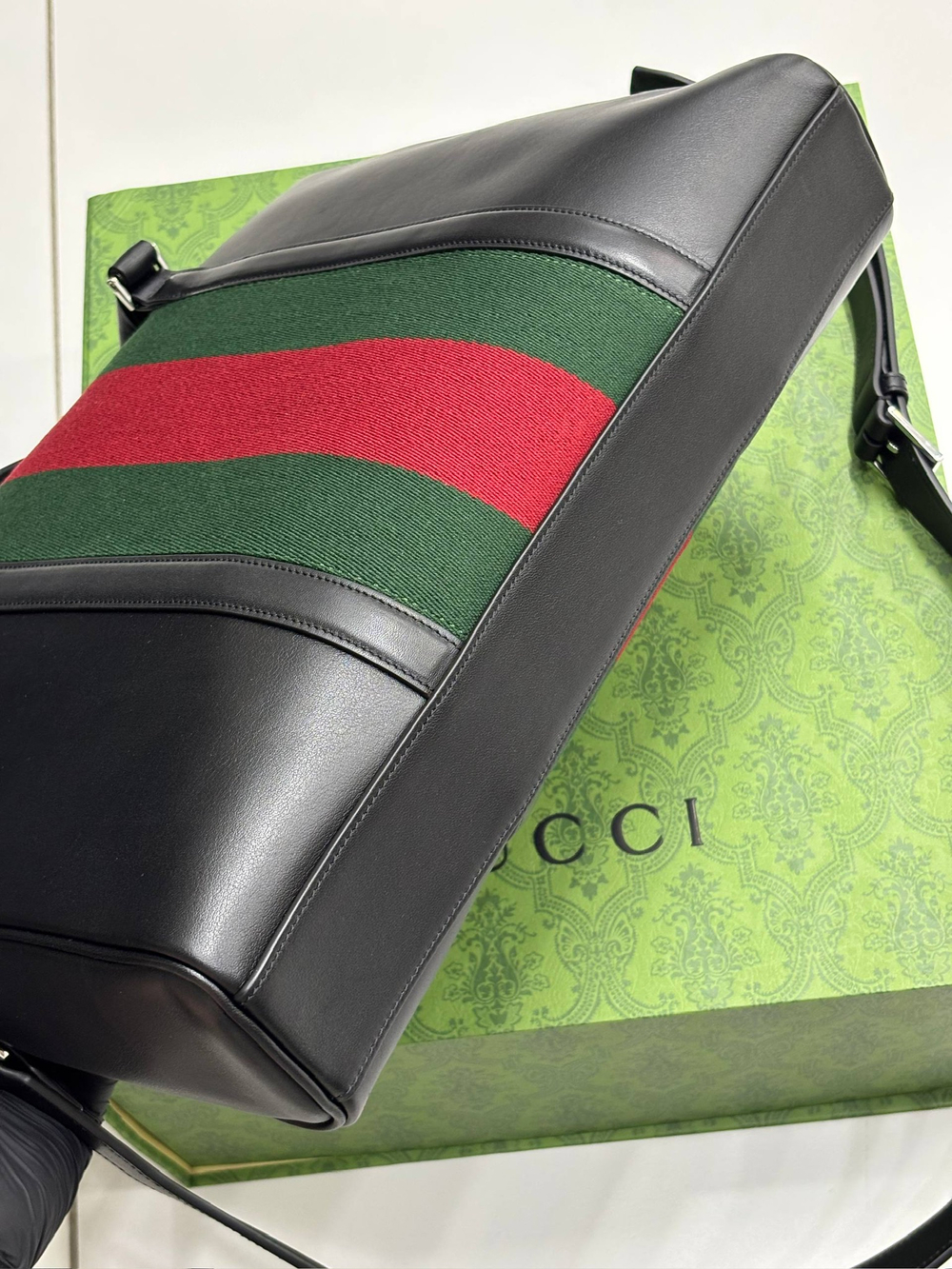 Портфель Gucci Mega Web Trademark Medium Briefcase