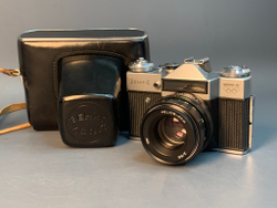 Zenit-E Moskva 80 + Helios-44M