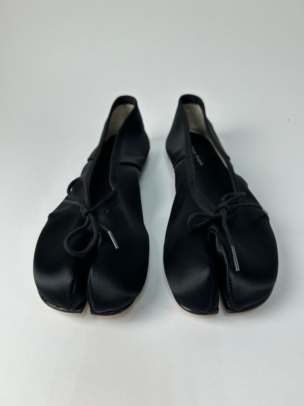 Балетки Maison Margiela Tabi satin ballerina