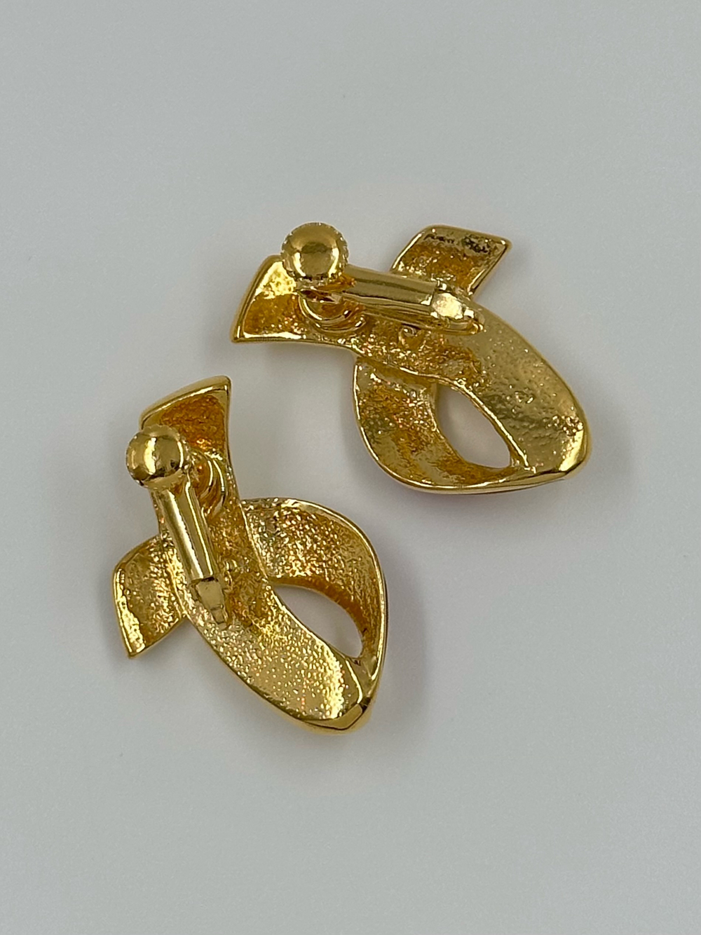 Клипсы с красной эмалью