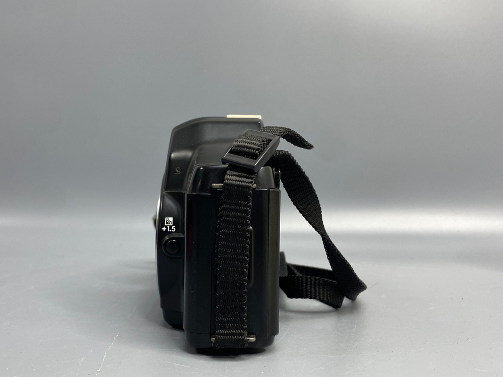 Yashica 109 Multi Program + 28-80mm