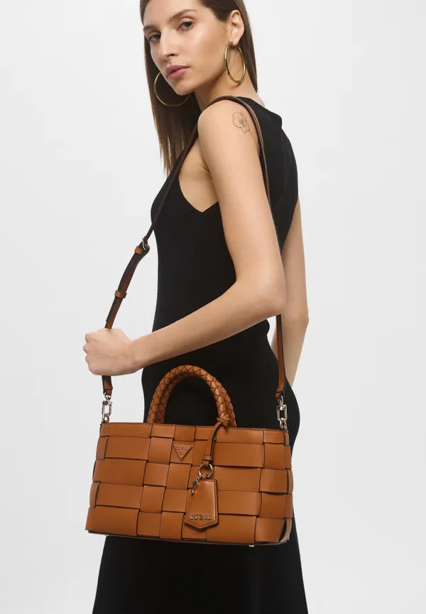 Сумка  женская  GUESS
