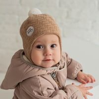Шапка демисезонная на завязках с помпоном "Беж меланж" 0+