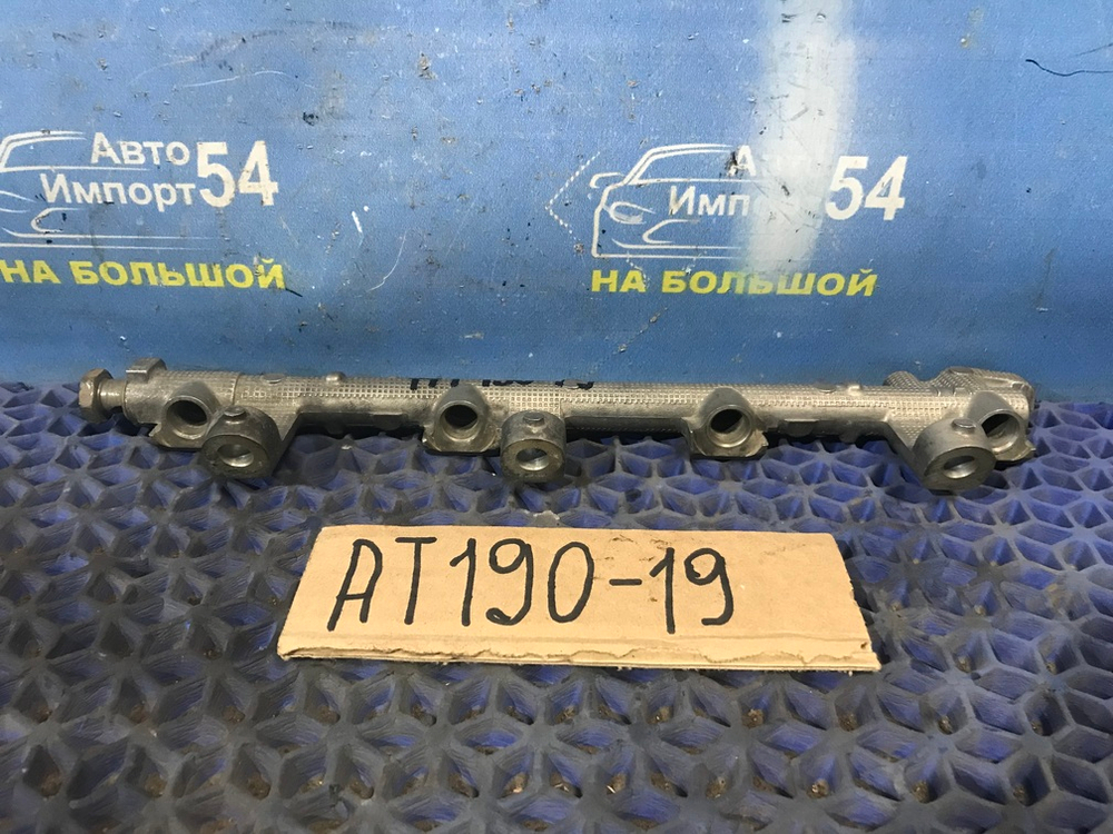 Топливная рейка TOYOTA CARINA E 1996
