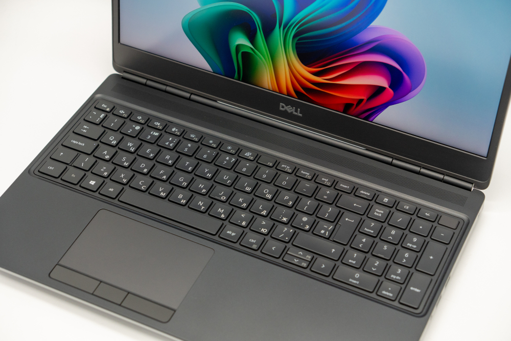 Ноутбук Dell Precision 7550 ( Xeon W-10885H / RTX A5000 16GB )
