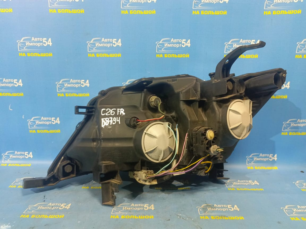 Фара передняя правая NISSAN SERENA 2010-2013