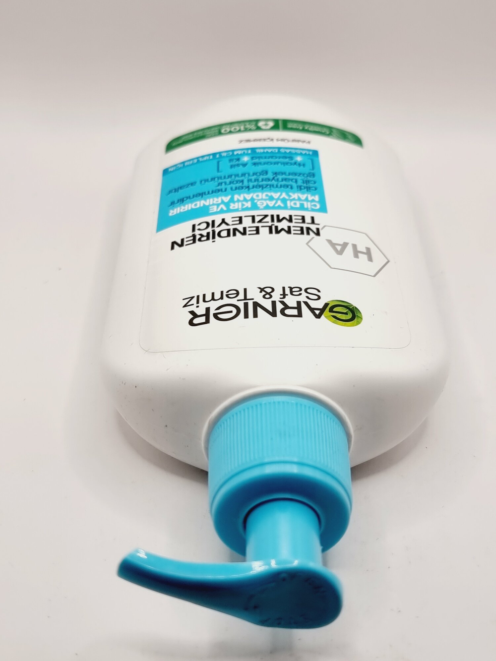 GARNIER PureActive увлажняющее и глубоко очищающее средство c гиалуроновой кислотой 250 мл (Франция)