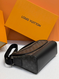 Сумка через плечо/мессенджер Louis Vuitton Courrier