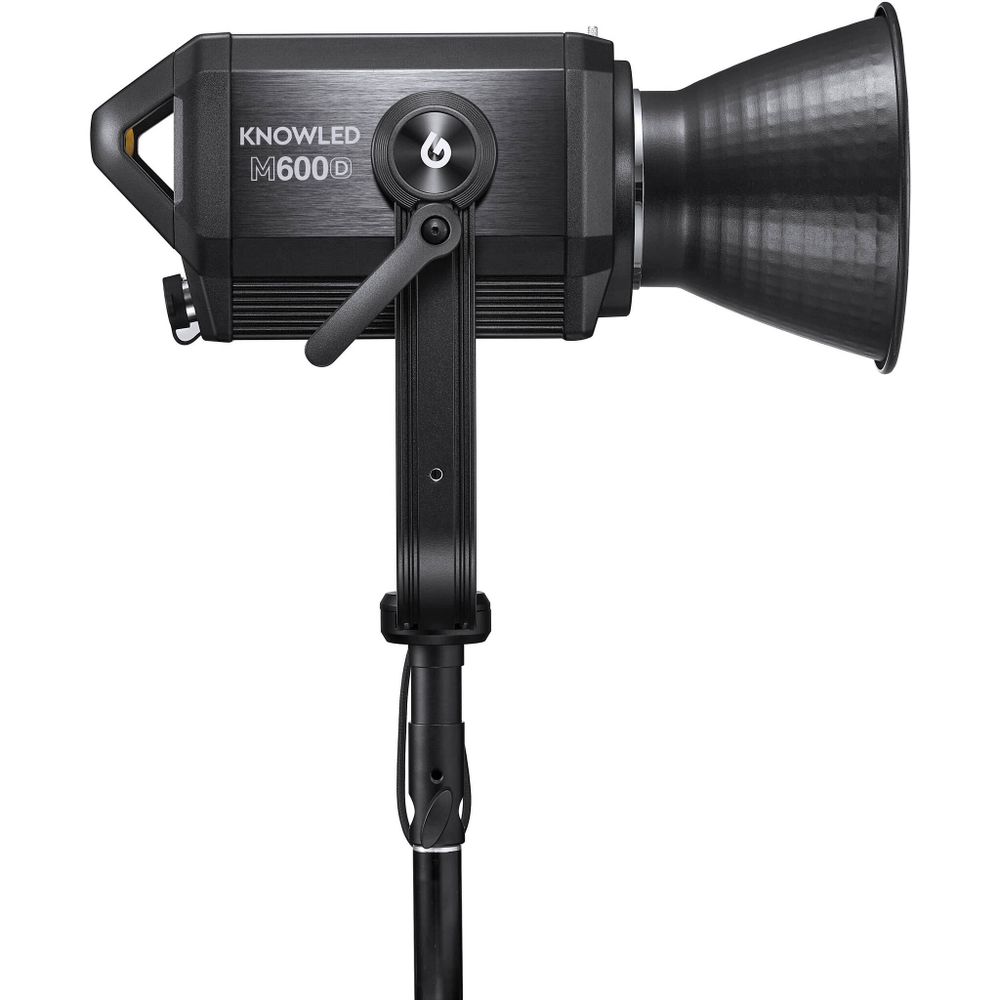Светодиодный осветитель Godox Knowled M600D