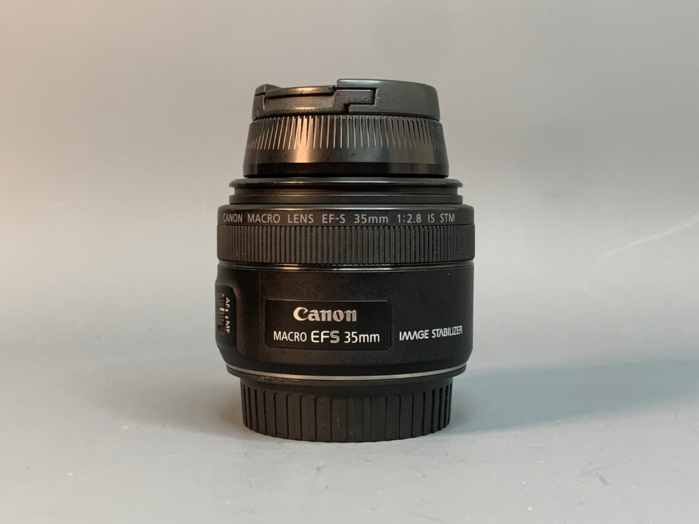 Canon EF-S 35mm f/2.8 Macro IS STM