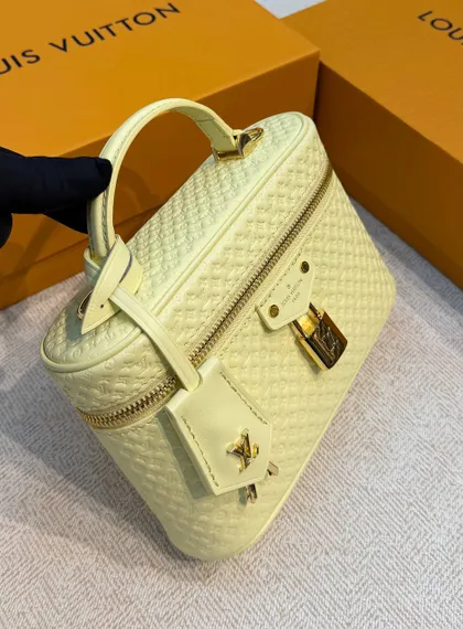 Сумка Louis Vuitton Vanity Chain pouch