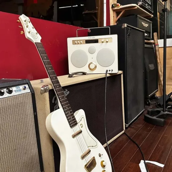 Tivoli SongBook Max Cream Brown