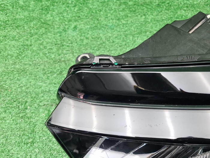 Фара левая Skoda Octavia A8 (2019-2024) LED