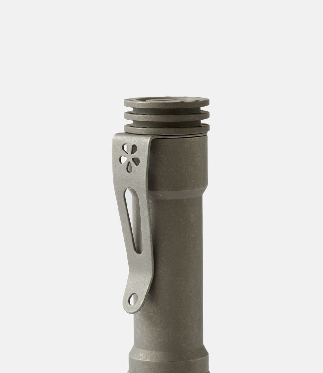LANapple Ti Stonewashed Smooth — фонарик из титана
