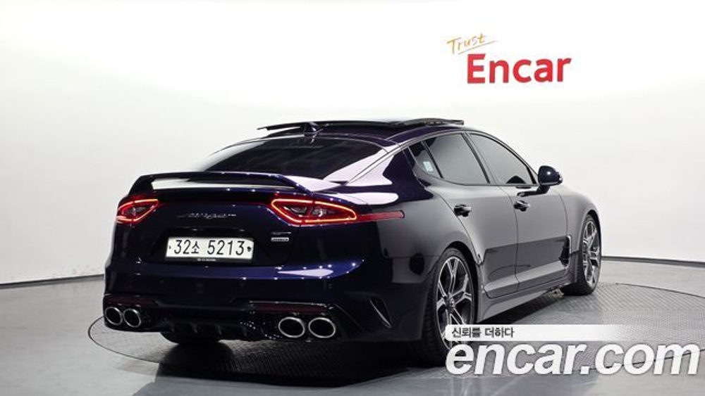 KIA Stinger 3.3 Turbo AWD — 2019
