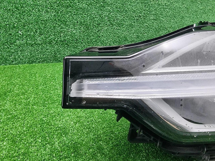 Фара левая Volvo XC60 2 (2017-2021) LED