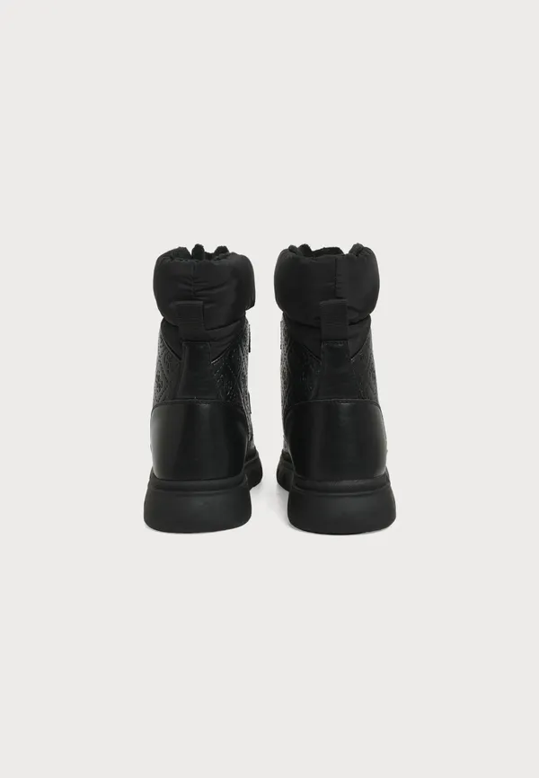 Полусапоги женские GUESS MABRY