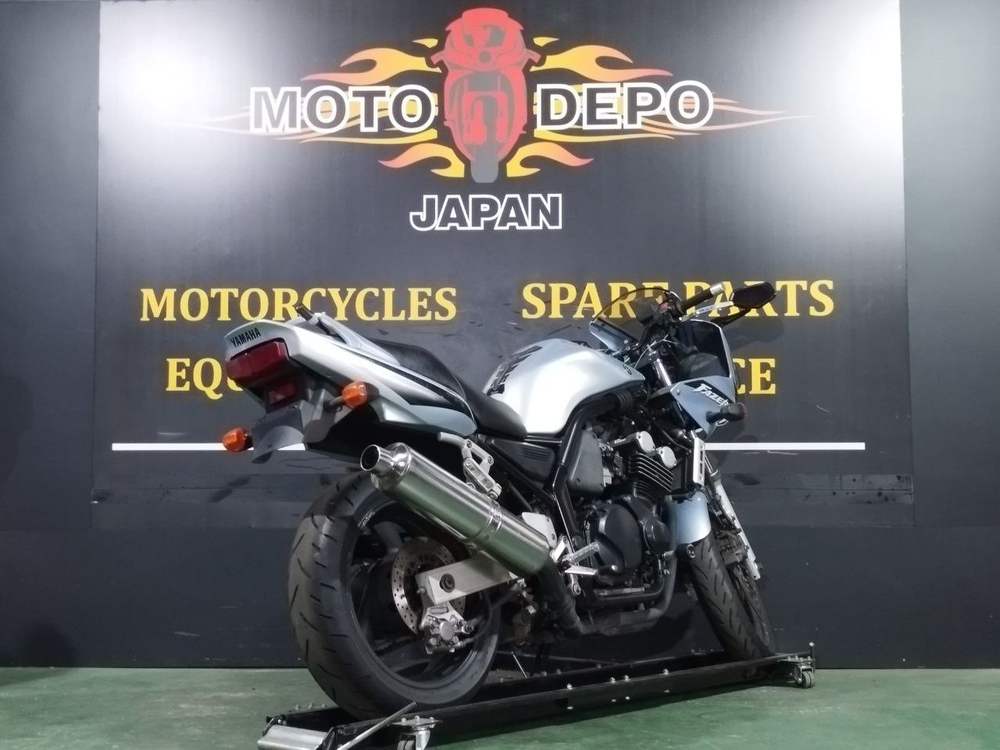 Yamaha FZS600 Fazer 2003