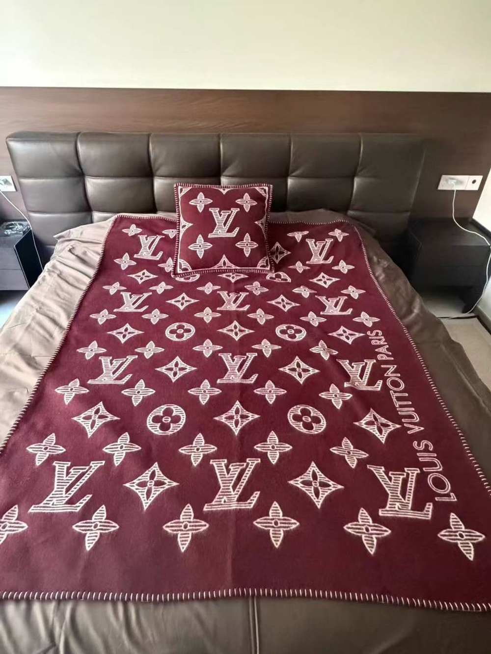 Плед Louis Vuitton