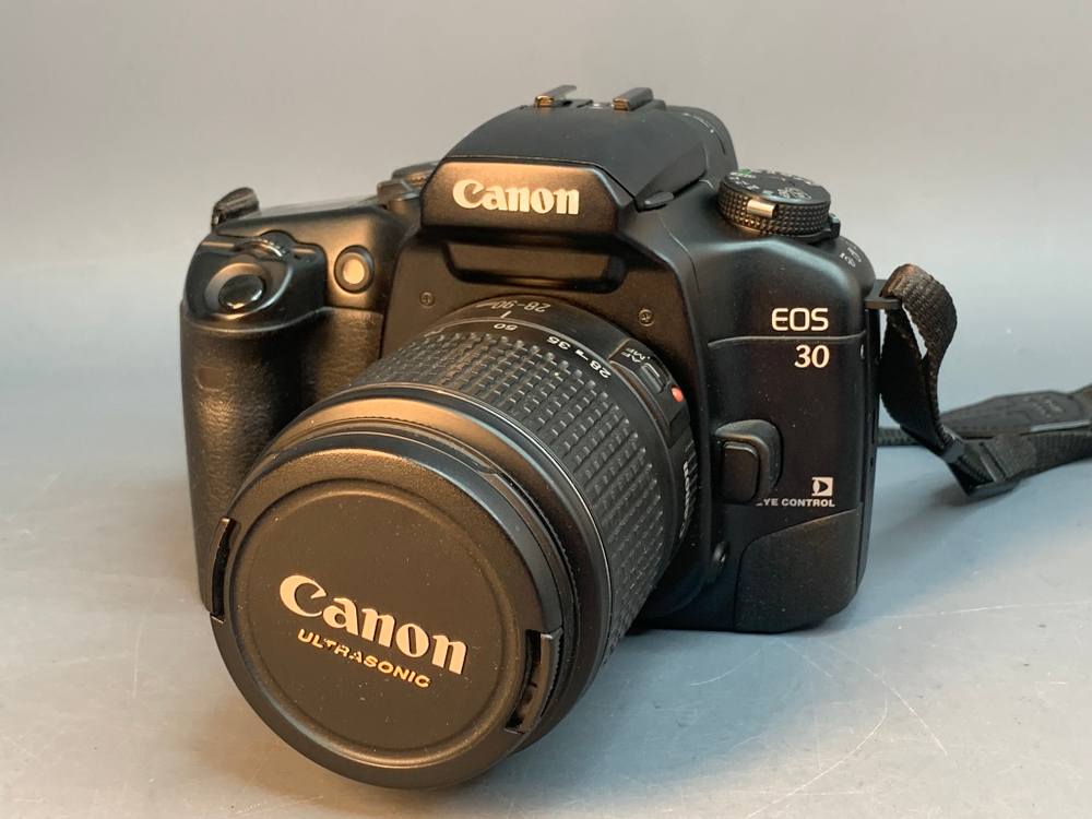 Canon EOS 30 Kit 28-90mm f/4-5.6