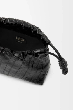 Loewe Сумка-мини Flamenco с имититацией рыбы-миксины, черный