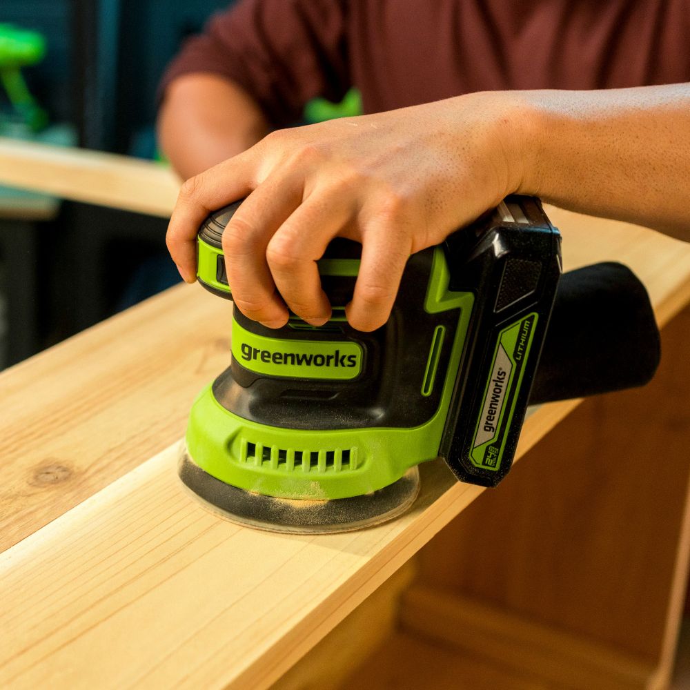 Эксцентриковая шлифмашина акк. Greenworks OS325, 24V, 125 мм, 5000-8000-11000 об/мин, амплитуда 2.4 мм,1х2Ач,ЗУ,кор (3100907CUA)