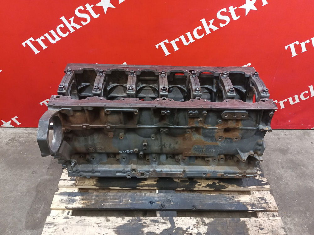 Блок цилиндров двигателя MX340U1 EURO-5 2018г.