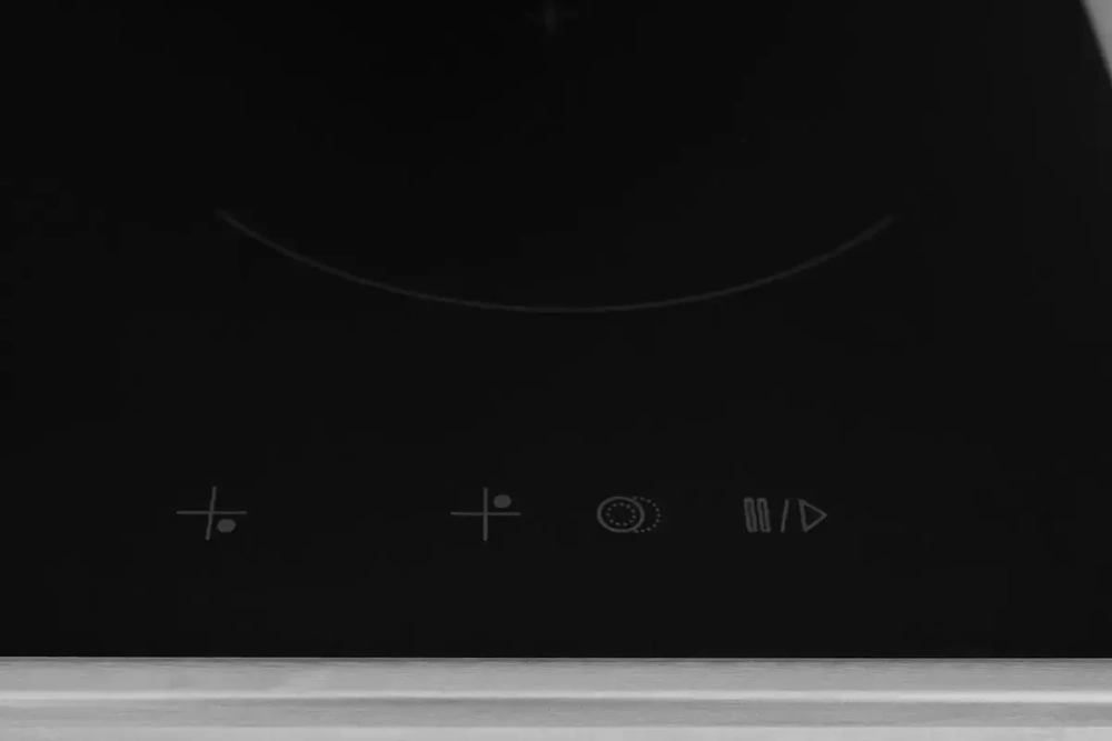 Электрическая варочная панель Beko HIC64503TX