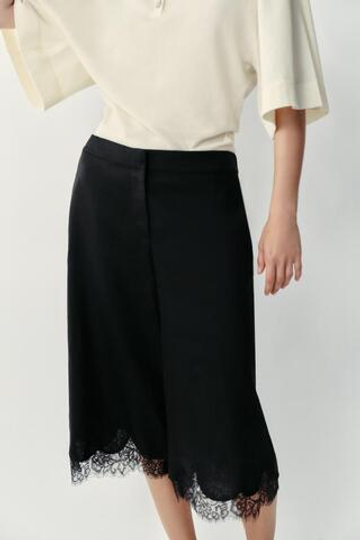 ZARA УДЛИНЕННЫЕ ЛЬНЯНЫЕ ШОРТЫ С КРУЖЕВОМ, ЧЕРНЫЙ