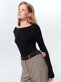 Брюки расклешенные из смесовой шерсти женские
