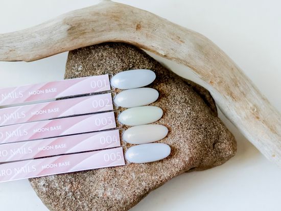 Камуфлирующая база Laro nails Moon Base 12мл. 03