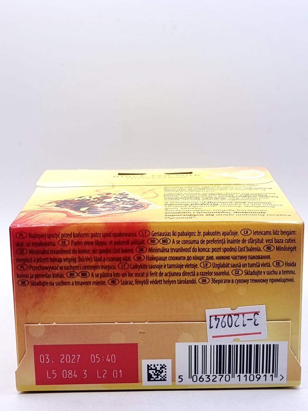 Чай Lipton Lemon черный ароматизированный 20 пирамидок, 34 г (из Финляндии)